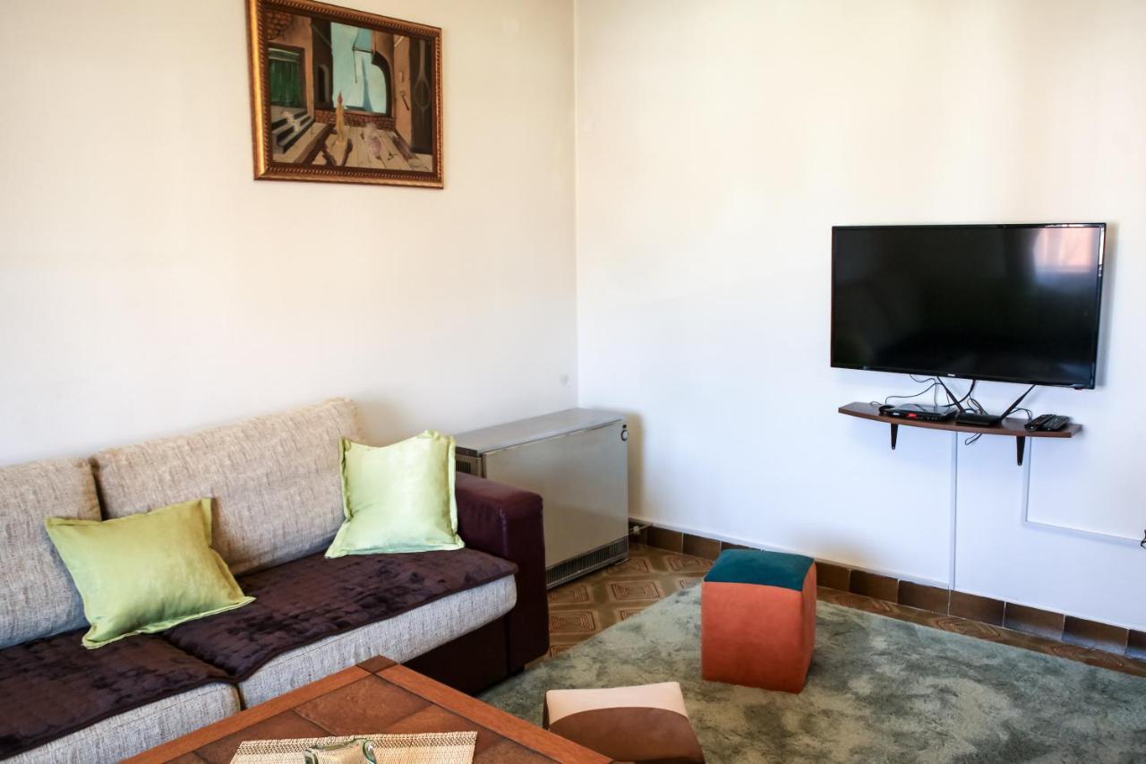 Apartment Dejan Cetinje Ngoại thất bức ảnh
